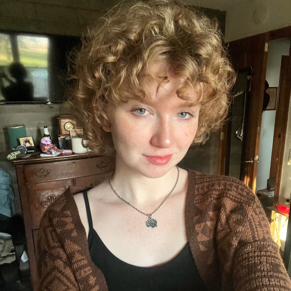Meet your Posher, Thea